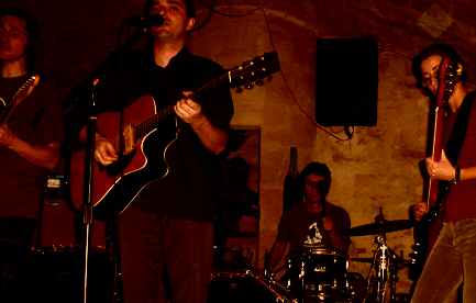gal/Concert_Farenheit_28-11-03/lafox1.jpg